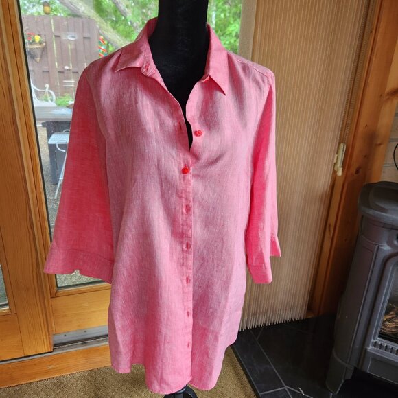 Coach Peyton Duffle Chalk w/ Chico's pink linen blouse - Picture 6 of 16